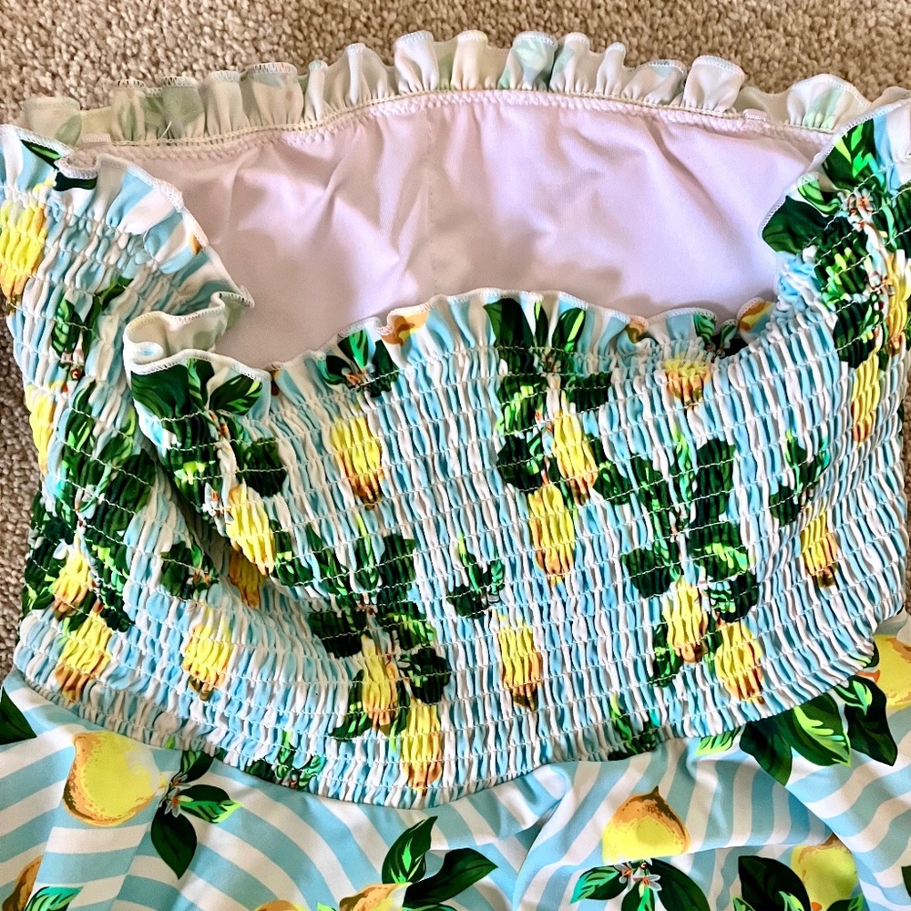 Cupshe Lemon Ruffle Tankini - Picture 3 of 5